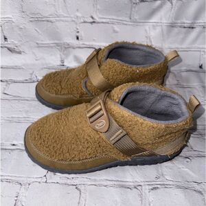 Chaco Ramble Fluff Big Kid Brown Bootie Size 4